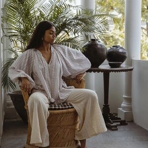 Daughters Of India Poet Blouse Size Medium Vanilla Shirt Sold Out Long Sleeve